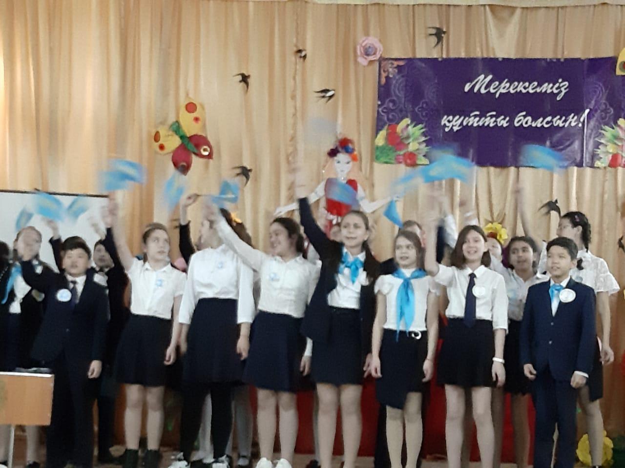 Учитель казахского языка и литературы Койшыбаева Ж.Т. провела конкурс "Қазақшаңыз қалай?" среди 6-х классов