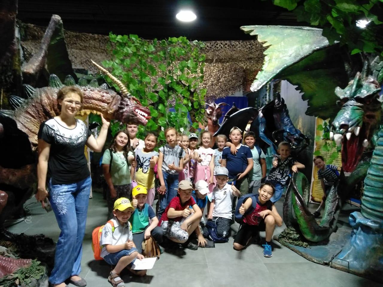 Посещение музея восковых динозавров