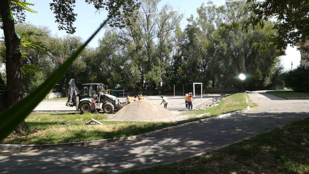 Строительство футбольного поля