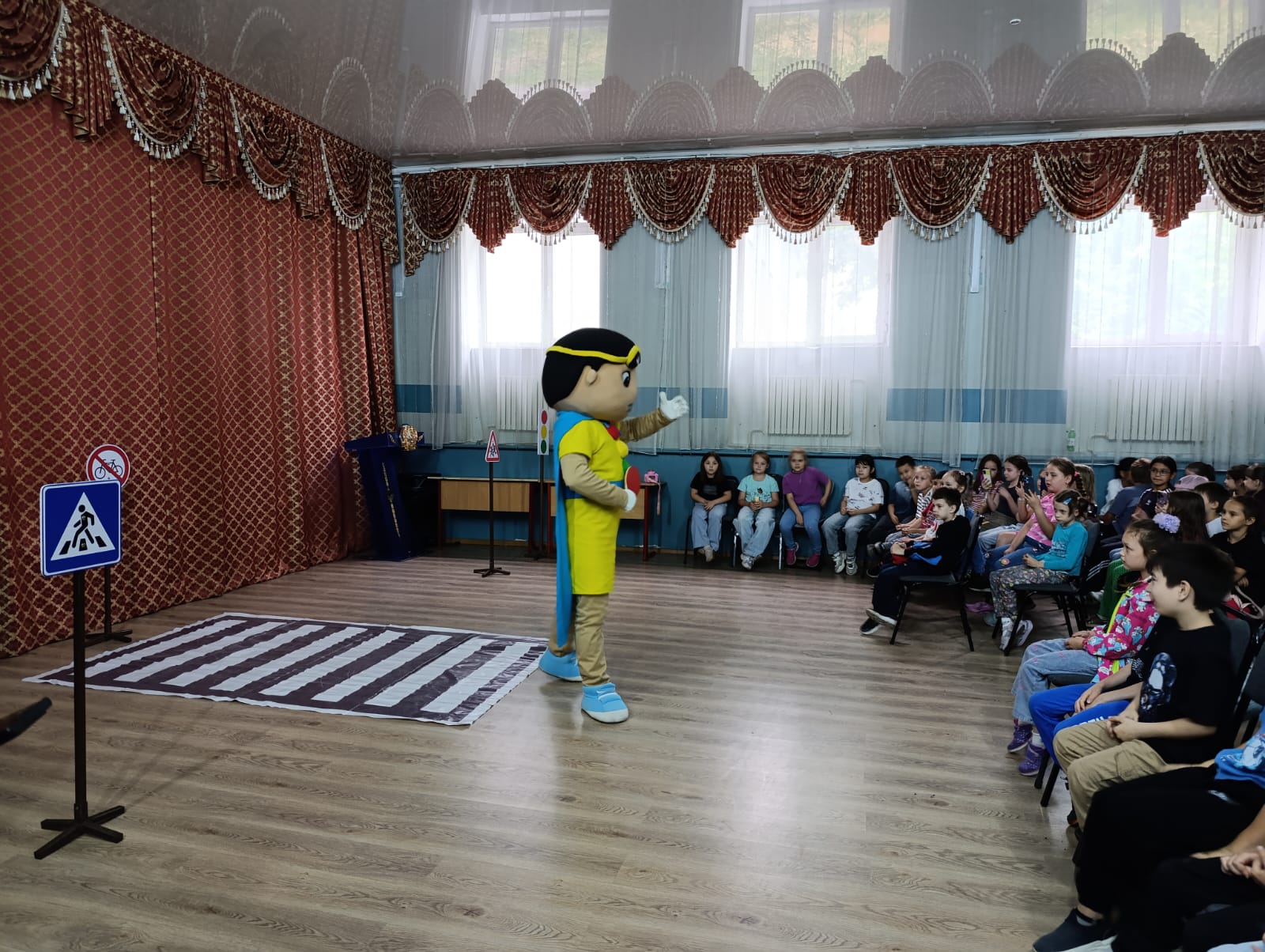 Мектеп жанындағы лагерь